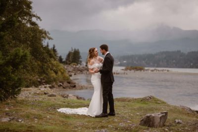 Small Wedding Venues in Oregon - Oregon Elopement Photographers