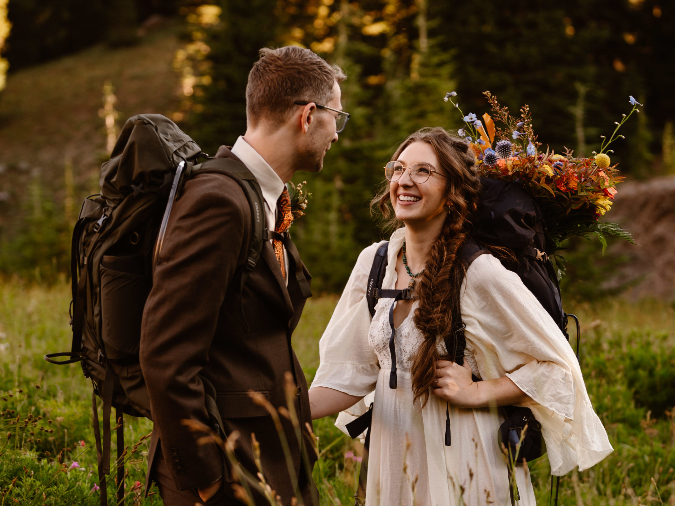 Piper & Kevin hikan Oregon Forest with Tori of Adventure Instead for their elopement
