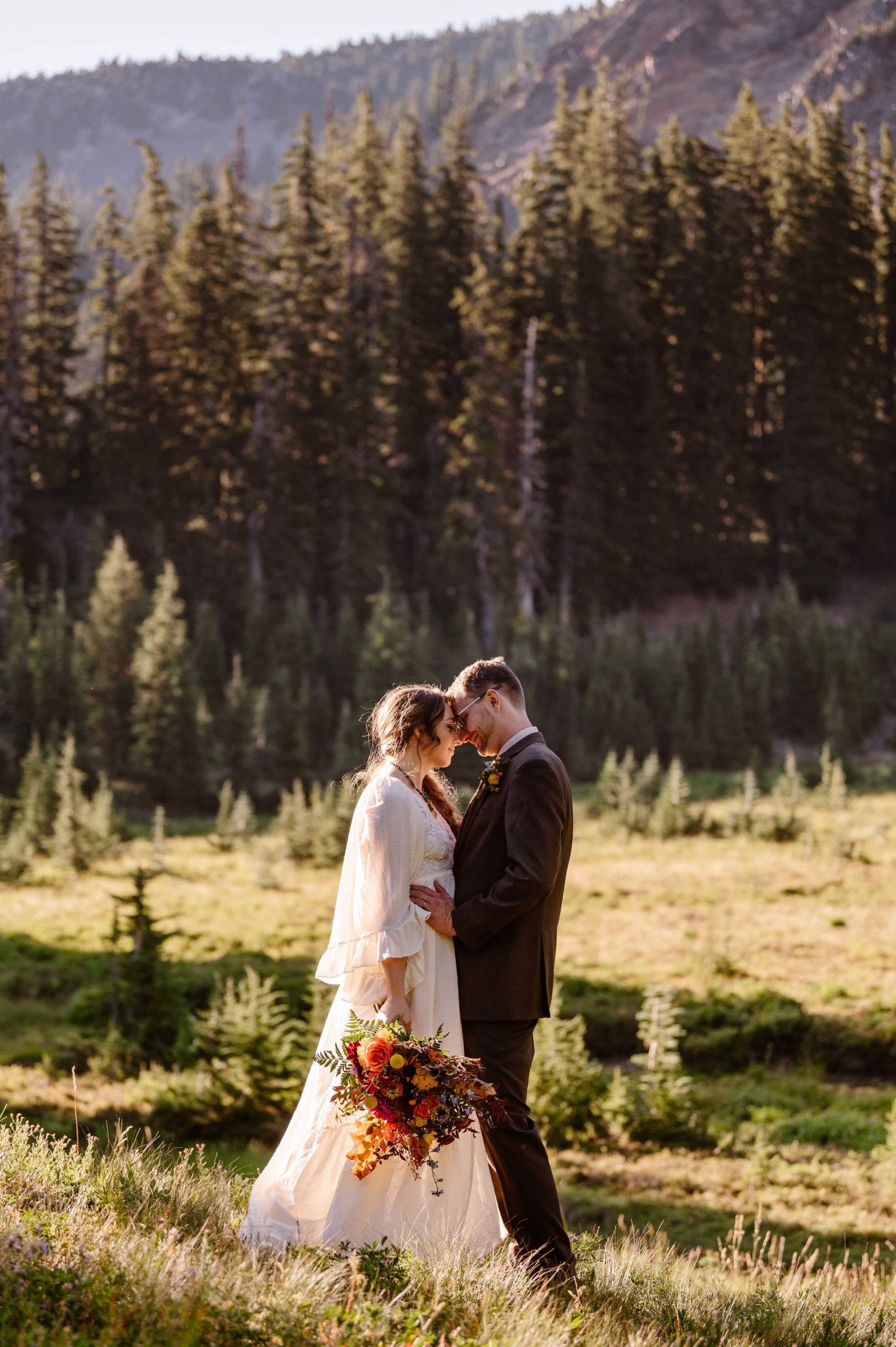 Best Places to Elope in Oregon | Ultimate Oregon Elopement Guide